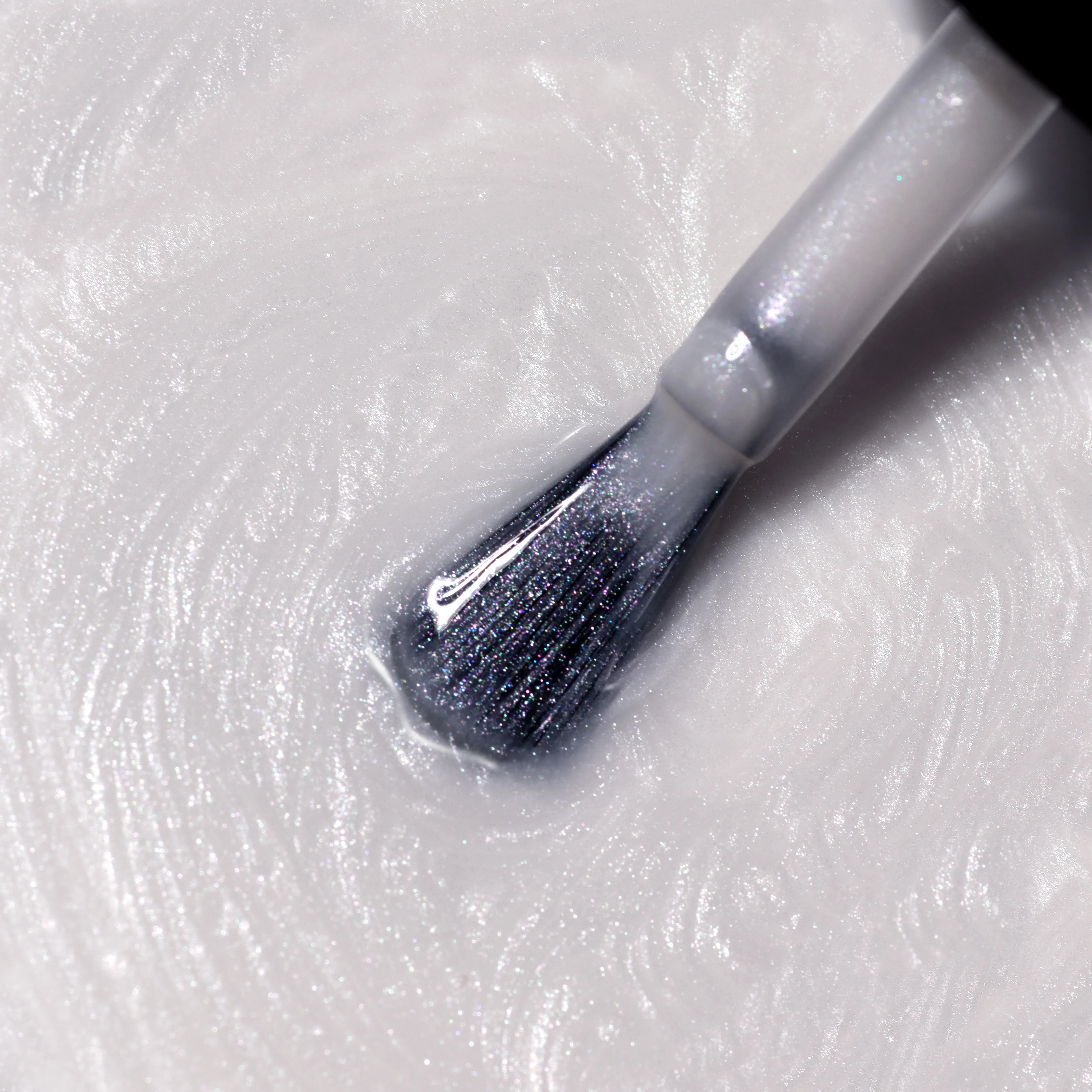 LONDONTOWN - Quartz Illuminating Nail Concealer