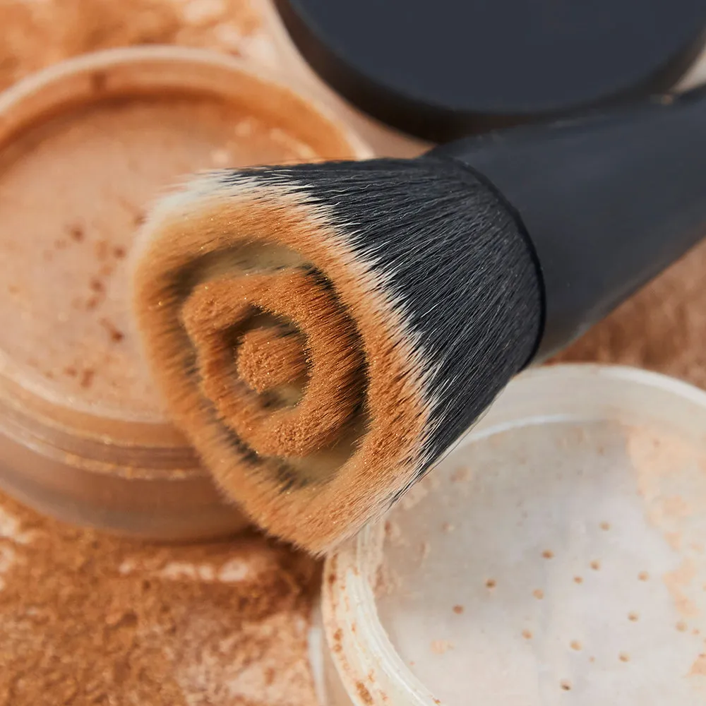 LumiMatte Finishing & Setting Powder Brush