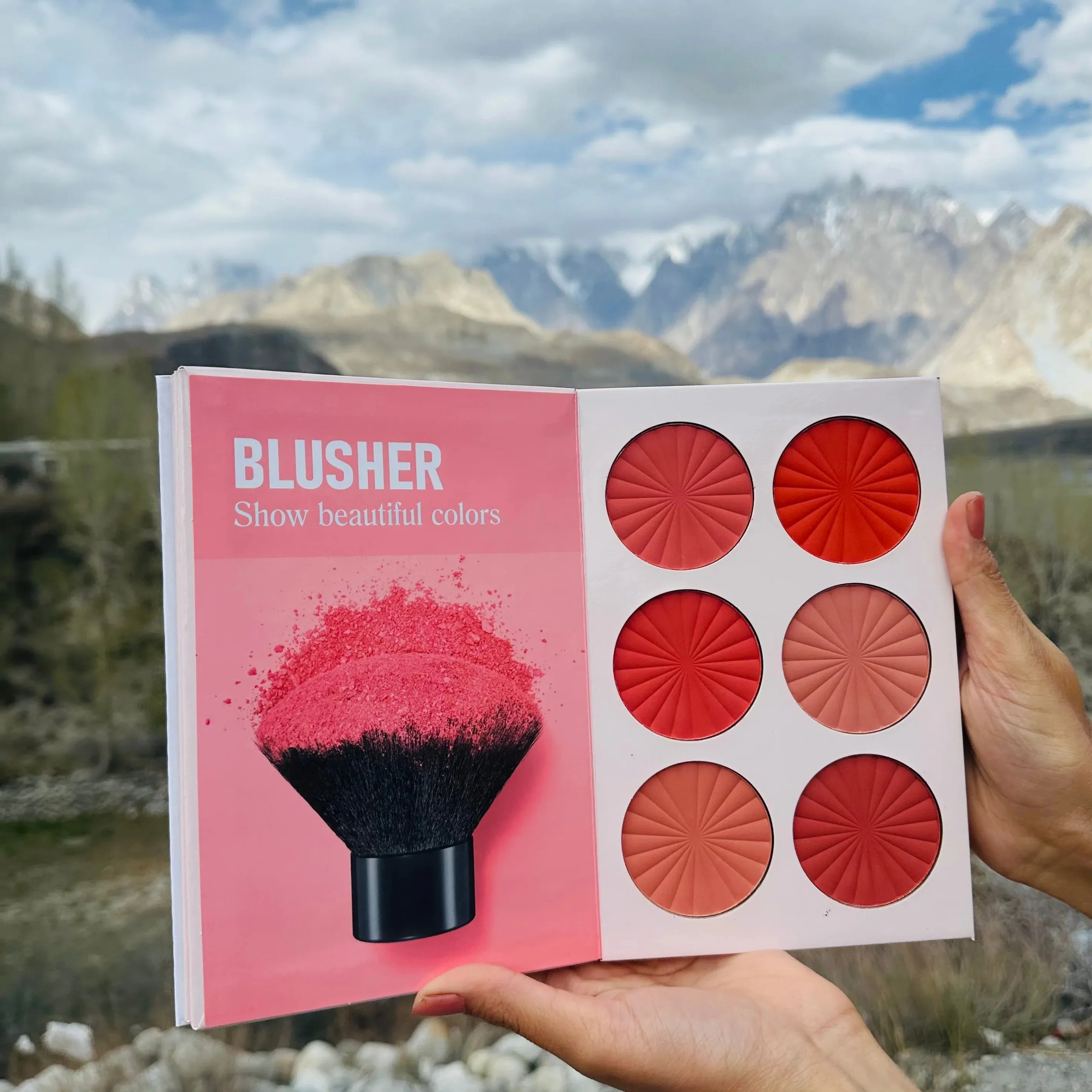 Mocallure - 4 Layers All-in-One White Makeup Book Palette