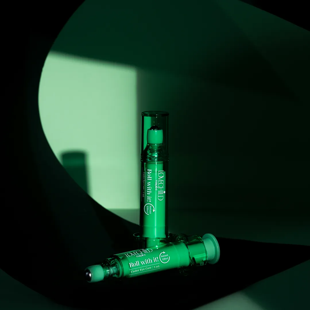 Under Eye Care- Roll with it!  Instant Depuffing Effect
